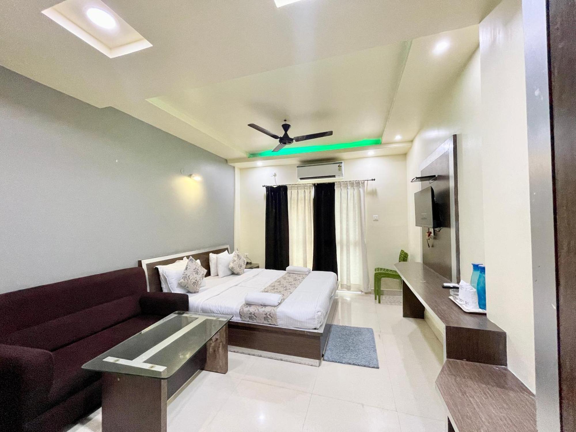 Hotel Trends In Puri Exterior photo