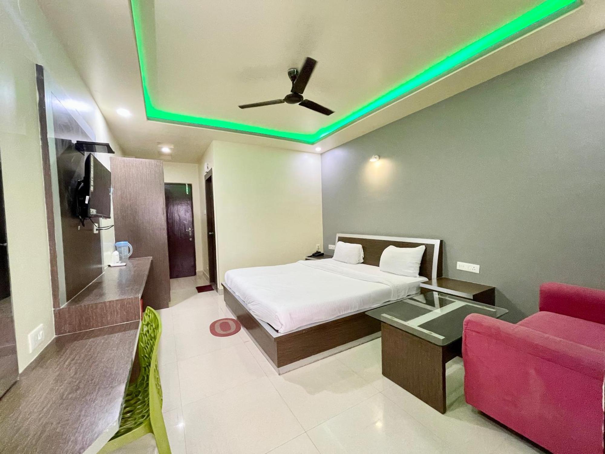 Hotel Trends In Puri Exterior photo