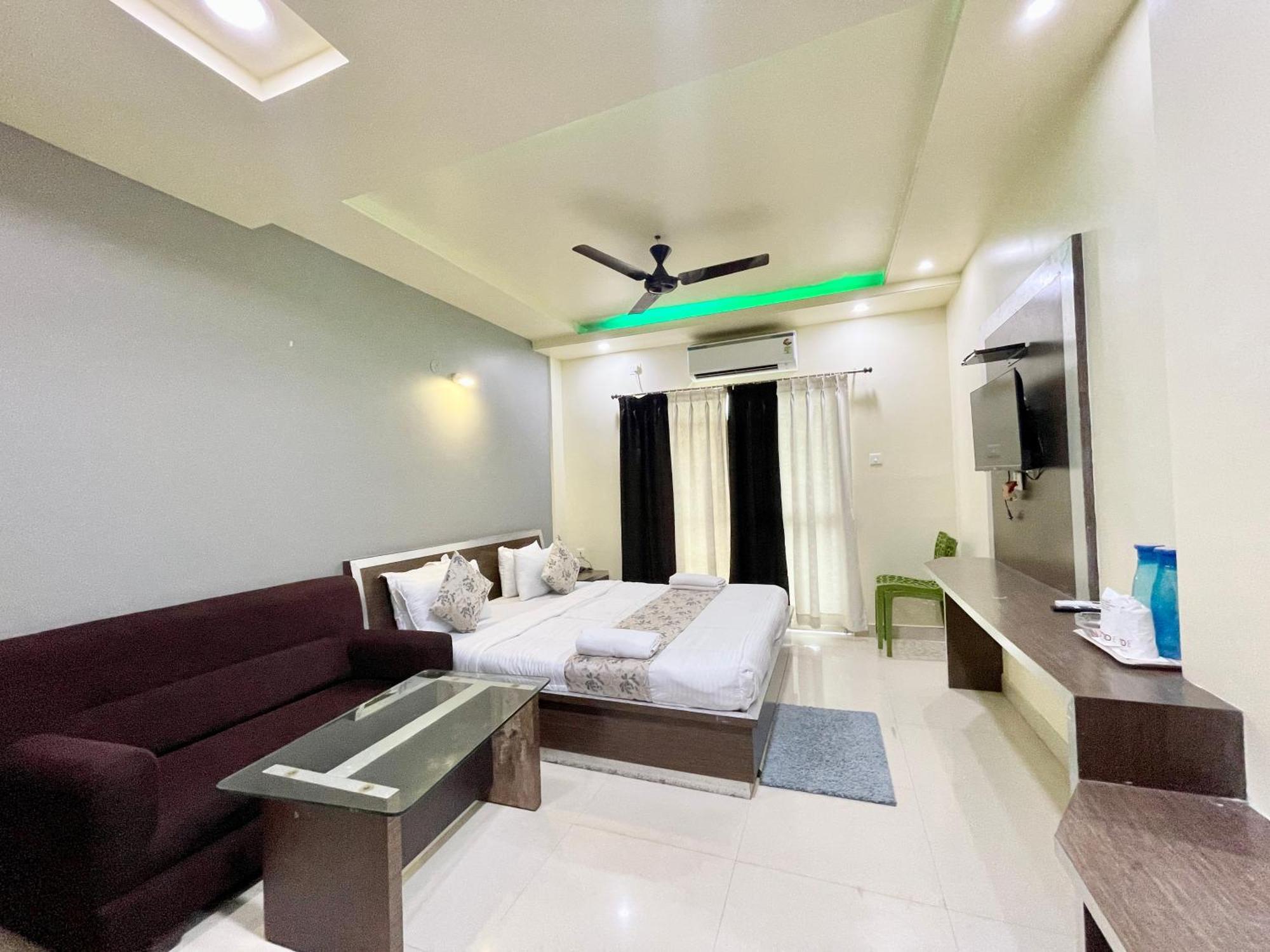 Hotel Trends In Puri Exterior photo