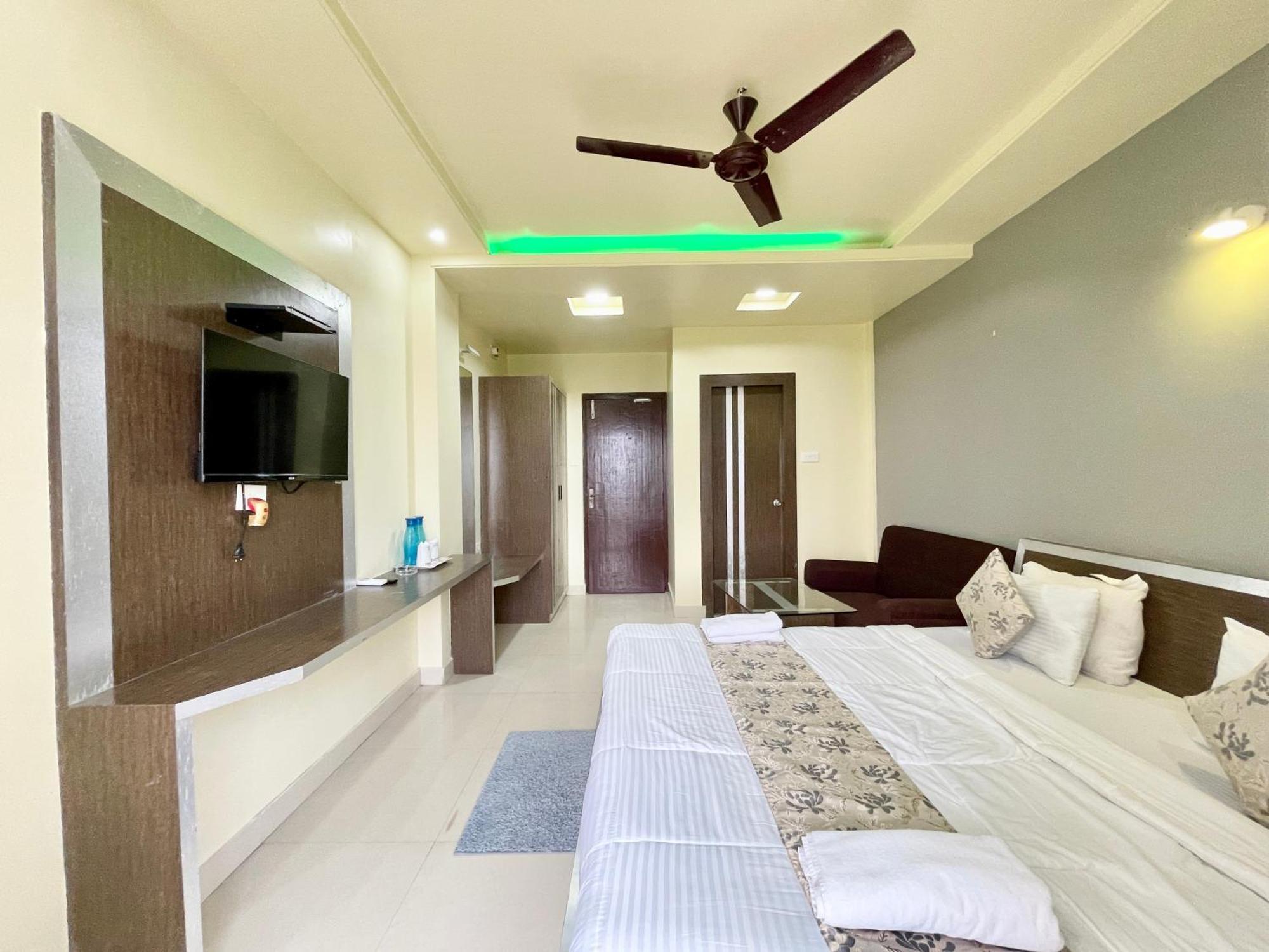 Hotel Trends In Puri Exterior photo