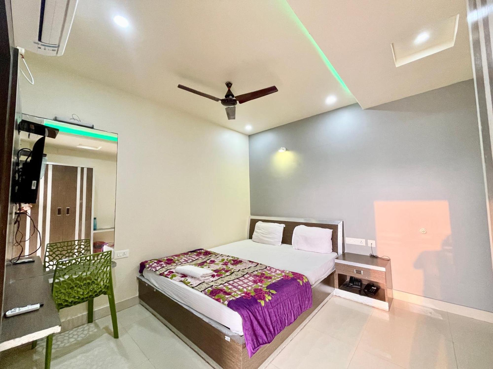 Hotel Trends In Puri Exterior photo